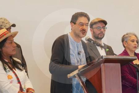 Cepeda formaliza "Alianza por la Vida" con mira puesta en la Presidencia