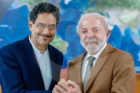 Iván Cepeda busca respaldo internacional: se reúne con Lula en Brasil