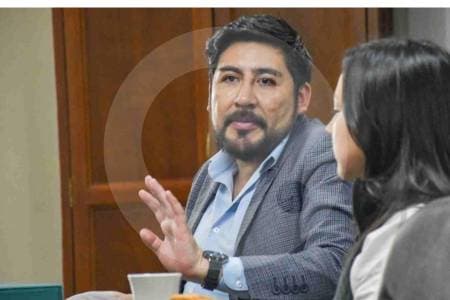 Viceministro acusado de campaña política regresa al Gobierno tras renuncia por polémica