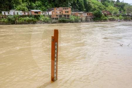 Ideam alerta sobre clima extremo: 150 municipios en riesgo de inundaciones, deslizamientos e incendios