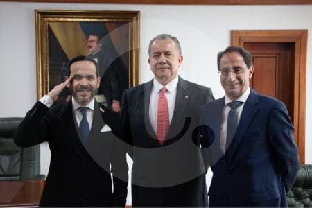 De la Espriella tiende puentes con las altas cortes en su primer encuentro como presidente electo