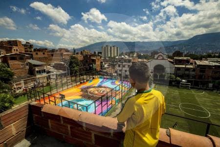 Los profesionales colombianos siguen apostándole al país: la mayoría se ve viviendo aquí en 2046