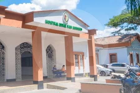 Hospital de Roldanillo cierra servicios por deuda millonaria de Nueva EPS: 60.000 afiliados sin atención