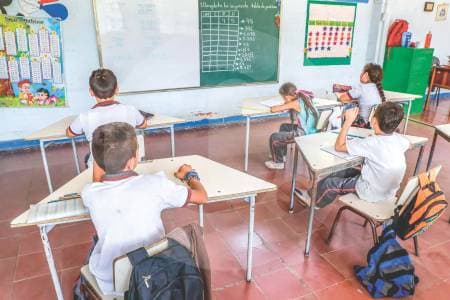 Una madre campesina logró que la Corte reabriera la escuela cerrada de su vereda para que su hijo estudiara