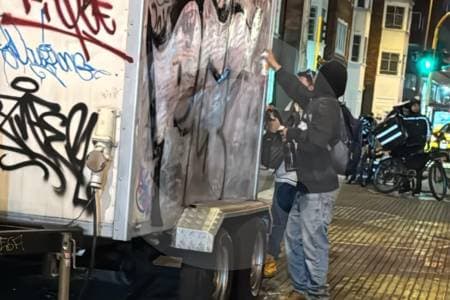 Desorden y vandalismo en evento de apoyo a Cepeda en Bogotá sin permisos