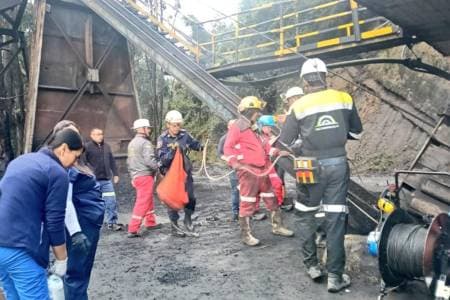 Explosión en mina de Sutatausa deja 15 trabajadores atrapados a 600 metros de profundidad