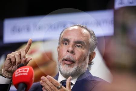 Benedetti ganó tutela para cobrar $100 millones de salario bloqueado por lista Clinton