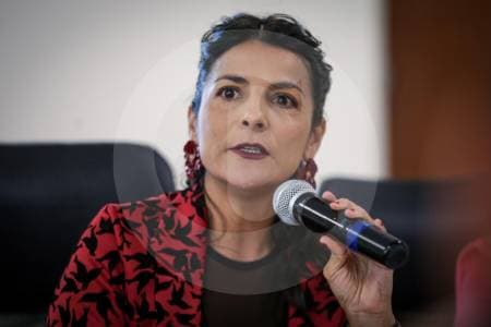Fiscalía investigaría a ministra Irene Vélez por millonario saqueo de regalías