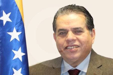 Almirante Maniglia es el nuevo embajador de Venezuela en Colombia tras reunión diplomática en Caracas