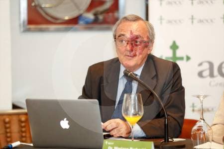 Revista científica retira estudio sobre cáncer de páncreas por conflicto de intereses no revelado