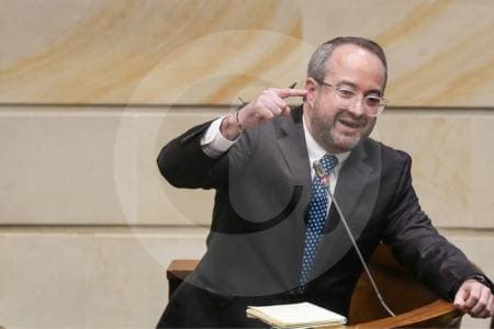 Corte condena a 23 años al senador Ciro Ramírez por manipular contratos de obras públicas