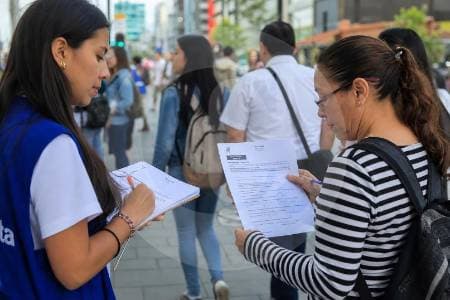 GAD3 se va: encuestadora española abandona Colombia por regulación que califican de "imposible"