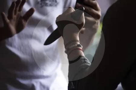 Padre de 82 años lucha por su vida tras ataque de su hija con esquizofrenia en Soacha