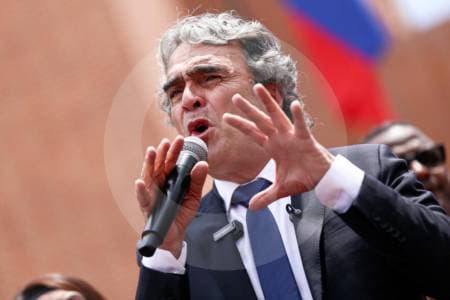 Fajardo cierra la puerta: no negocia votos ni se alía con nadie para la segunda vuelta