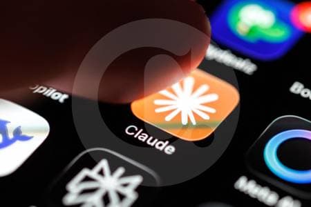 Anthropic expuso el código de Claude Code y los hackers actuaron en minutos