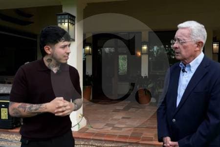 Uribe acusa a Petro de mentir sobre autoría de reducción de jornada laboral