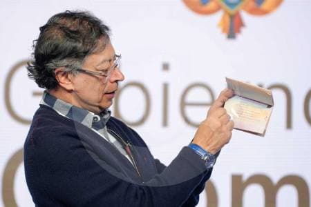 Los nuevos pasaportes colombianos se hacen en Portugal, no en Colombia: documentos revelan lo que Petro no dijo