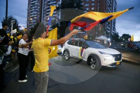 De la Espriella gana con margen ajustado: colombianos salen a las calles a celebrar