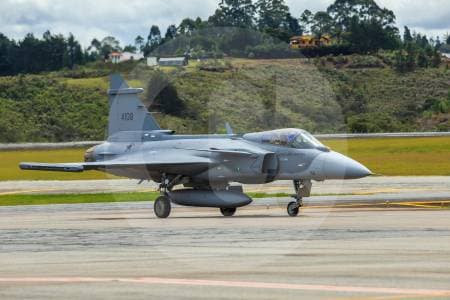 MinDefensa defiende compra de aviones suecos: 100 expertos de la FAC avalaron los Gripen