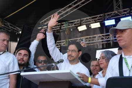 Cepeda cambia discurso: ahora dice que no impulsa una Constituyente, ¿funcionará la estrategia?