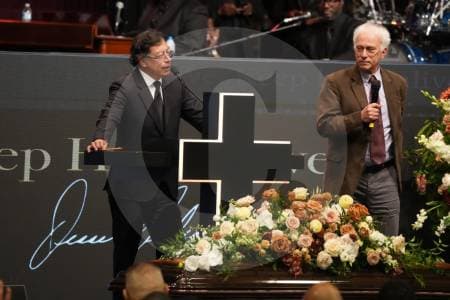 Petro viaja a Chicago para despedir al reverendo Jesse Jackson en sus honras fúnebres