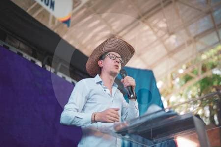 Rector de UniEspinal denuncia presión del ministro de Educación para nombrar a su suegro