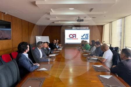 De la Espriella ya suma cuatro partidos de apoyo en el Congreso, pero le falta mayoría