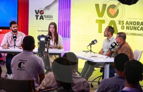 Jóvenes sin cédula pero con voz: así impulsan la democracia desde antes de votar