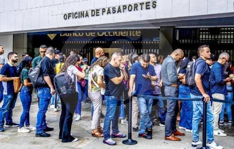 Procuraduría denuncia caos en nuevo sistema de pasaportes: contrato de 1,3 billones sin planeación