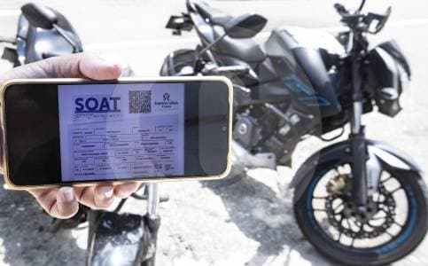 Valencia propone que el Estado pague el Soat para motos de bajo cilindraje en Colombia