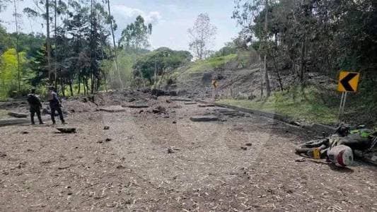 Disidentes de las Farc usaron cilindro de gas como trampa en atentado que mató a policía en Cauca