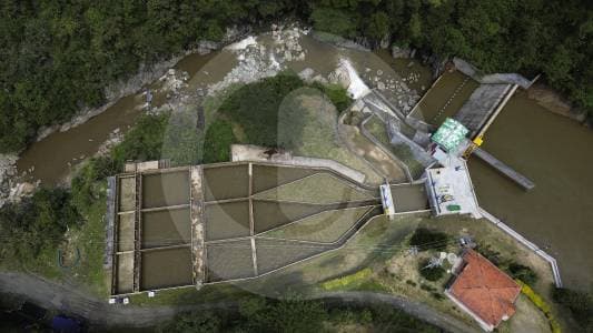 El nuevo impuesto a hidroeléctricas podría encarecer tu recibo de luz hasta un 1%