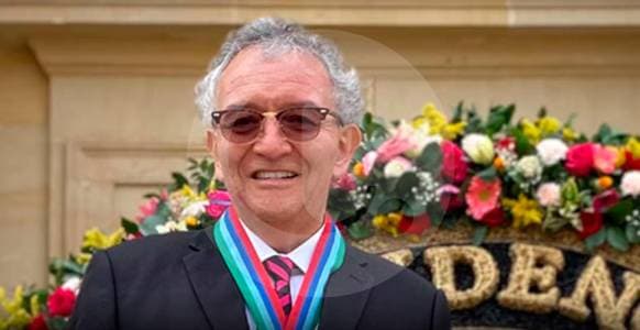 Petro pide renuncia del director de la UIAF en medio de crisis por infiltración en inteligencia