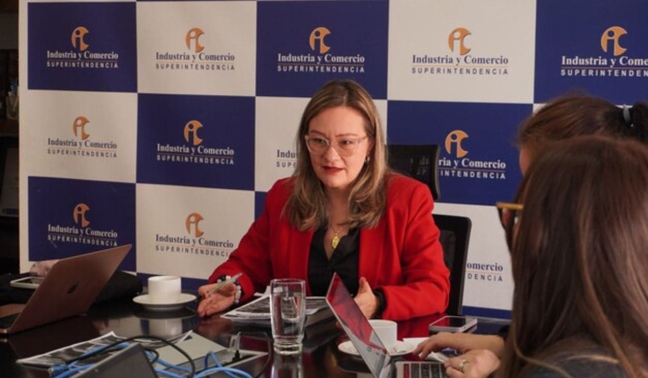 SIC investiga empresas por enviar mensajes políticos sin permiso y recopilar datos electorales