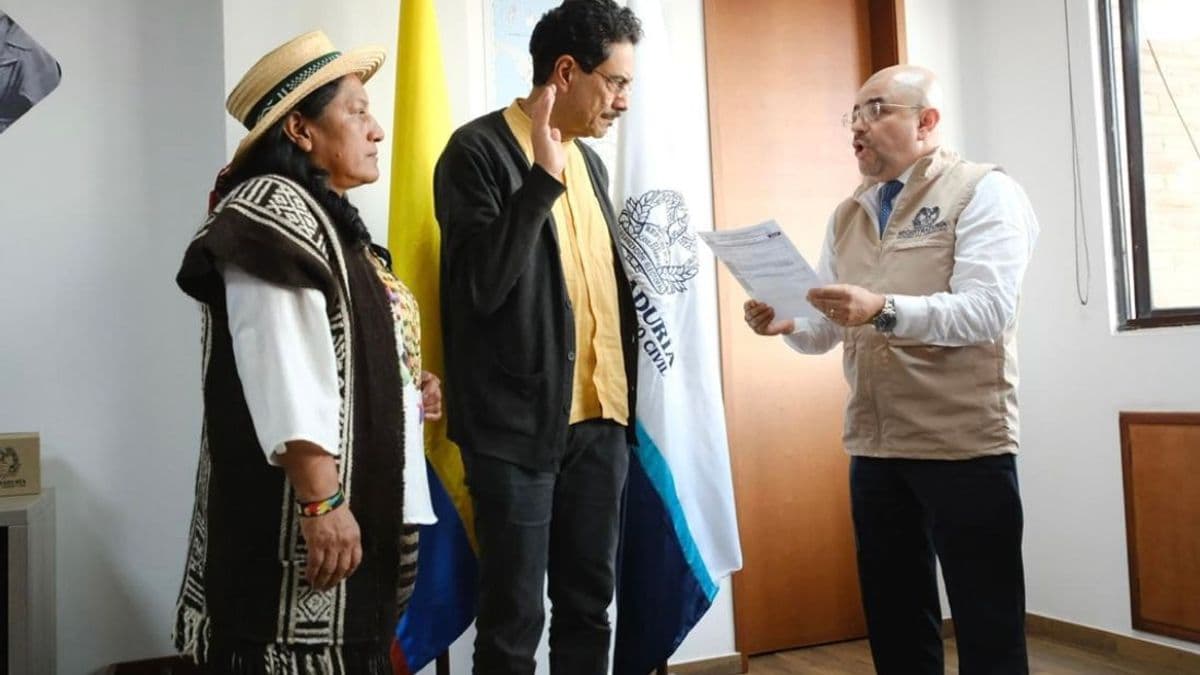 Iván Cepeda inscribe su candidatura presidencial con Aída Quilcué como fórmula vicepresidencial