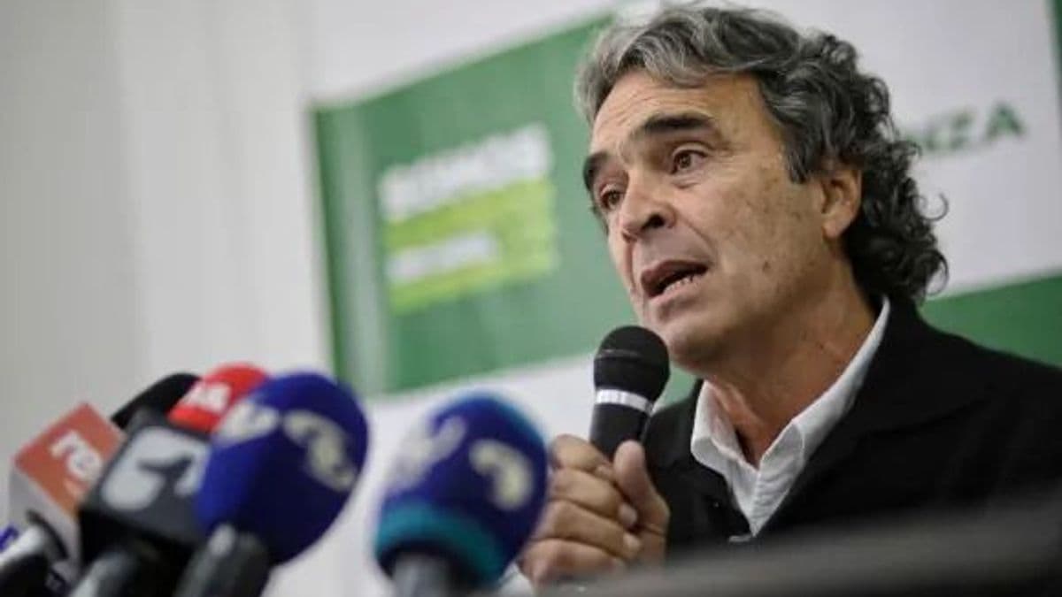 Campaña de Fajardo denuncia ataque digital coordinado con más de 300 comentarios sospechosos