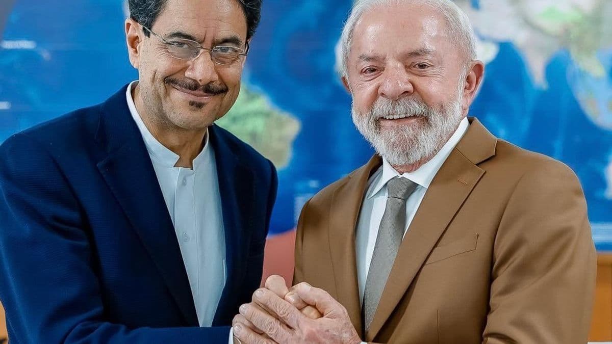 Iván Cepeda se reúne con Lula en Brasilia durante su campaña presidencial