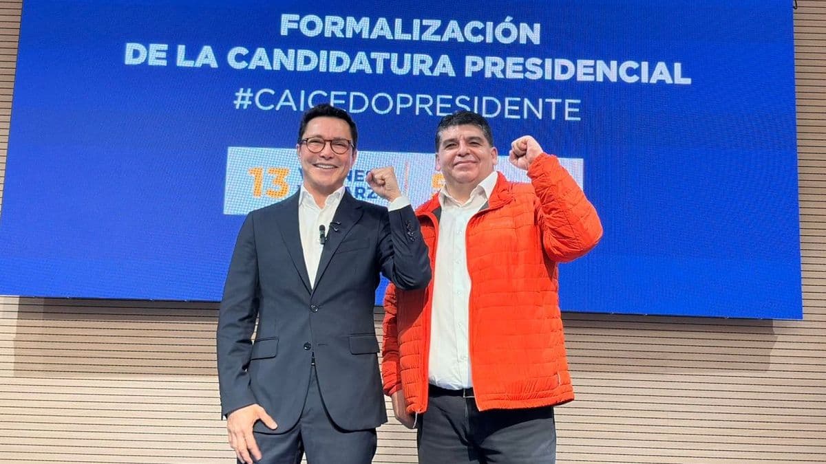 Carlos Caicedo oficializa candidatura presidencial con Nelson Alarcón como fórmula vicepresidencial