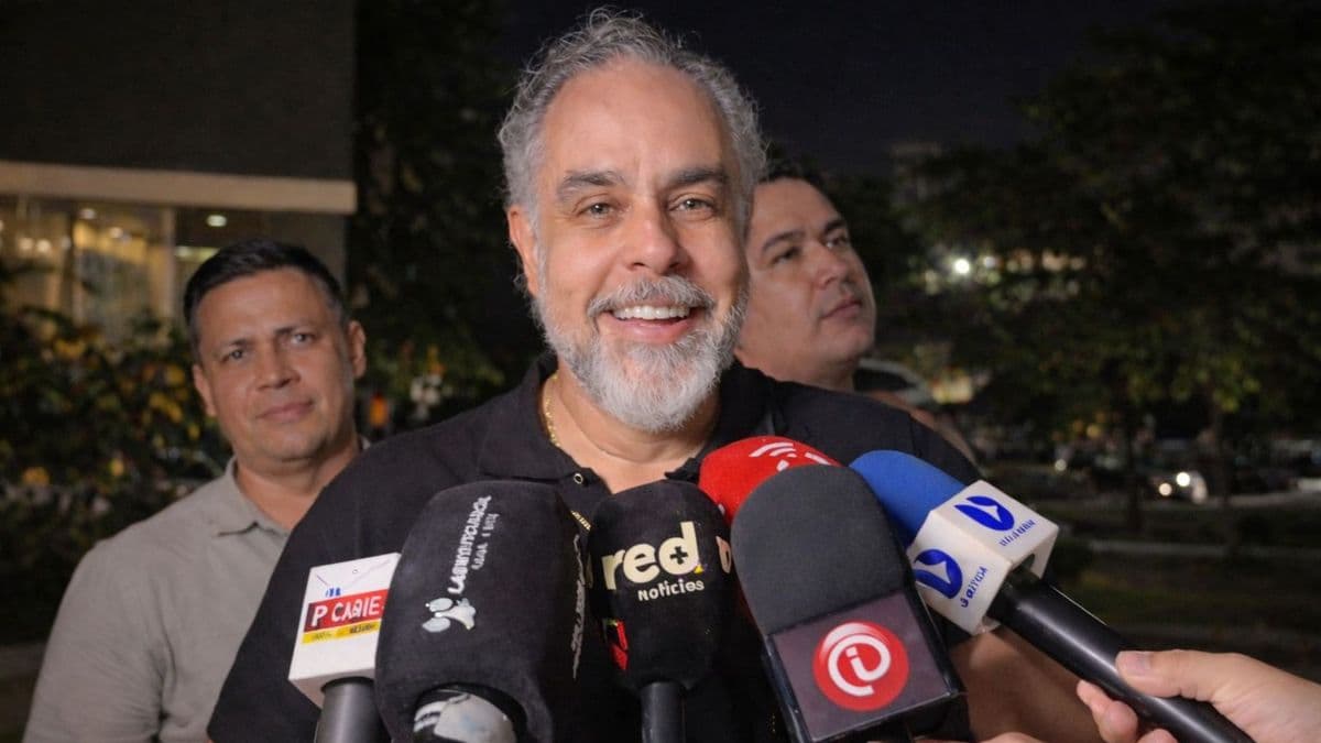 Ministro Benedetti expresa interés en ser alcalde de Barranquilla tras dejar el Gobierno