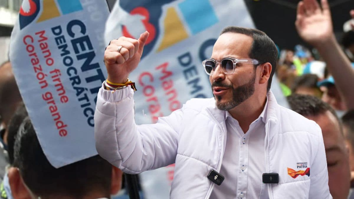 Analistas ven migración de votantes conservadores hacia Abelardo de la Espriella en la carrera presidencial