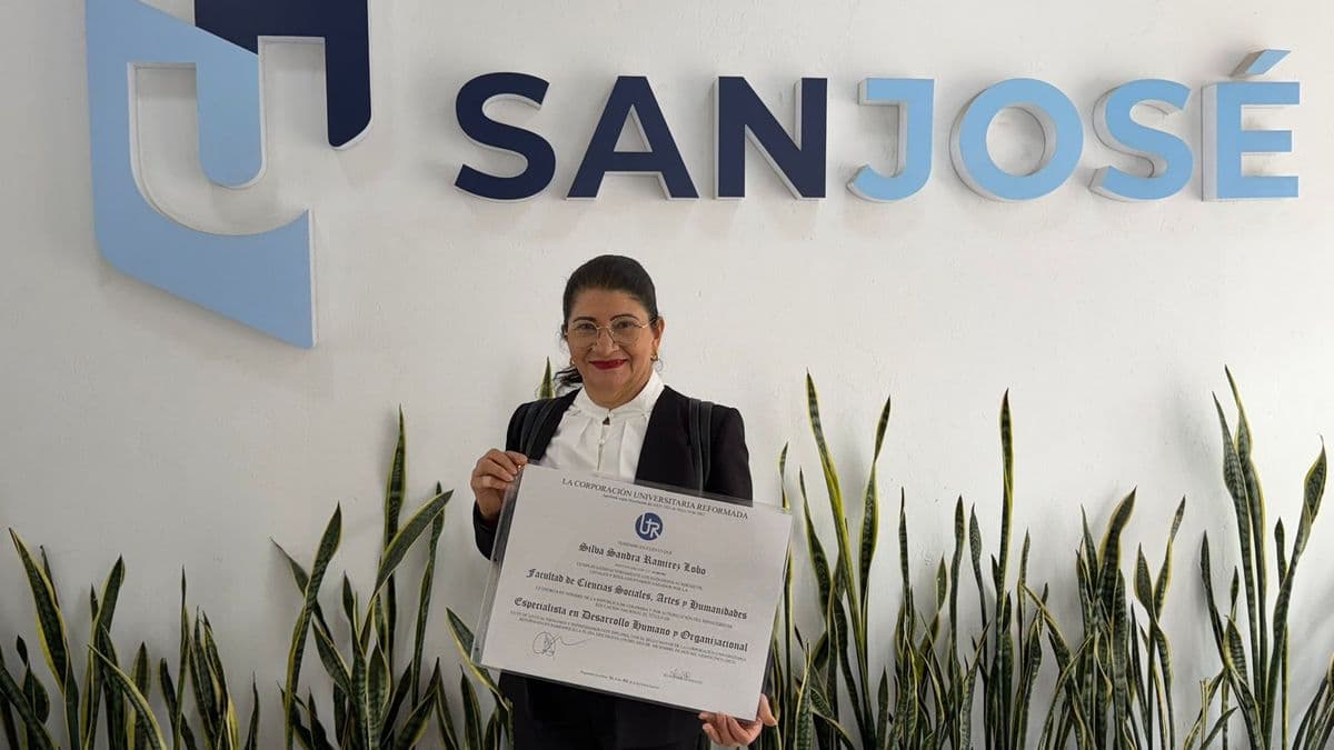 Cuestionan regularidad del título de senadora Sandra Ramírez otorgado por Fundación San José