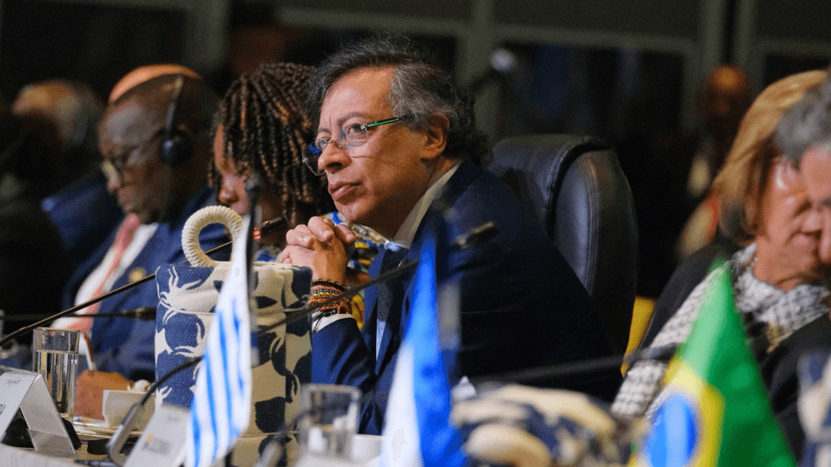 Petro confronta a Rubio en cumbre: "Eres latino, nos puedes entender, no nos avasalles"