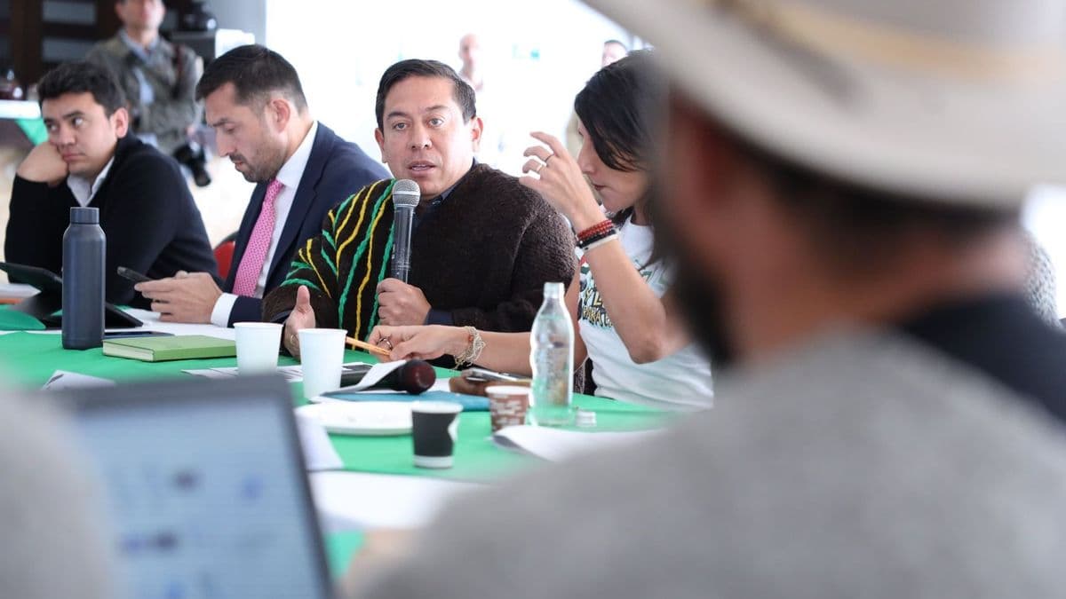 Gobernador de Boyacá causa polémica con advertencia sobre represión si llega gobierno de derecha