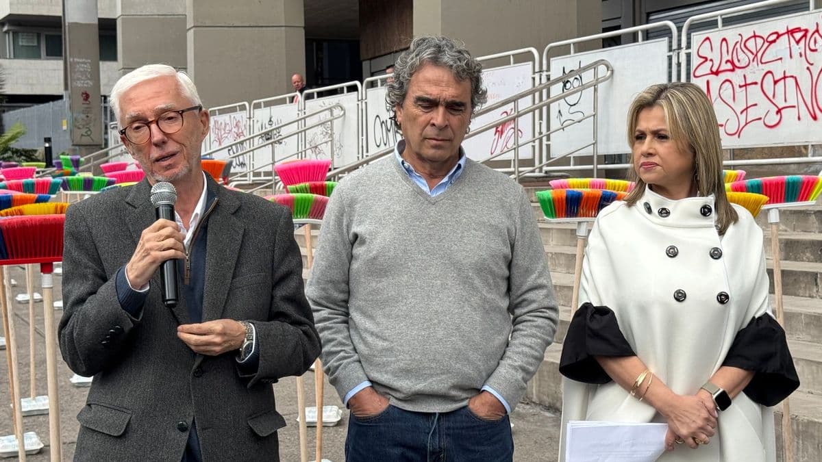 Fajardo acusa a Cepeda de "cómplice" por silencio ante caso Papá Pitufo