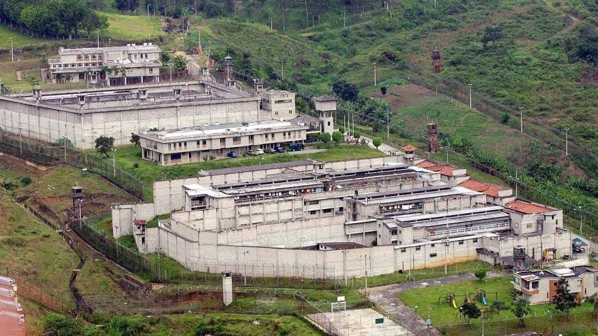 Corte Suprema advierte: la paz no puede ignorar compromisos internacionales del país