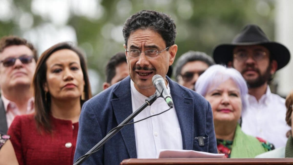 Analista descarta victoria de Cepeda en primera vuelta: se perfila segunda ronda electoral