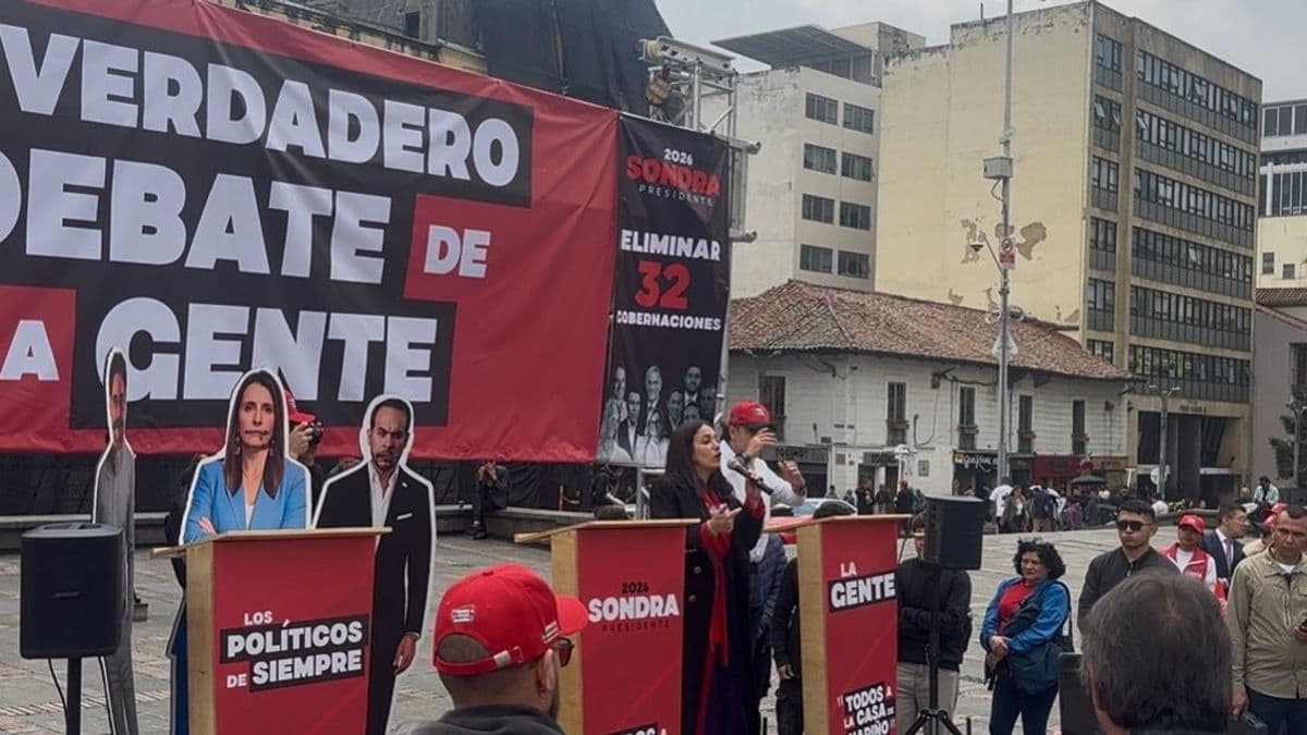 "Los micrófonos nos han silenciado": Sondra Macollins presenta su plan de descentralización en Plaza de Bolívar
