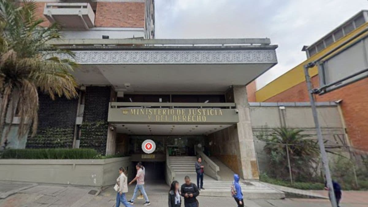 Primera Línea se tomó MinJusticia para exigir libertad de detenidos