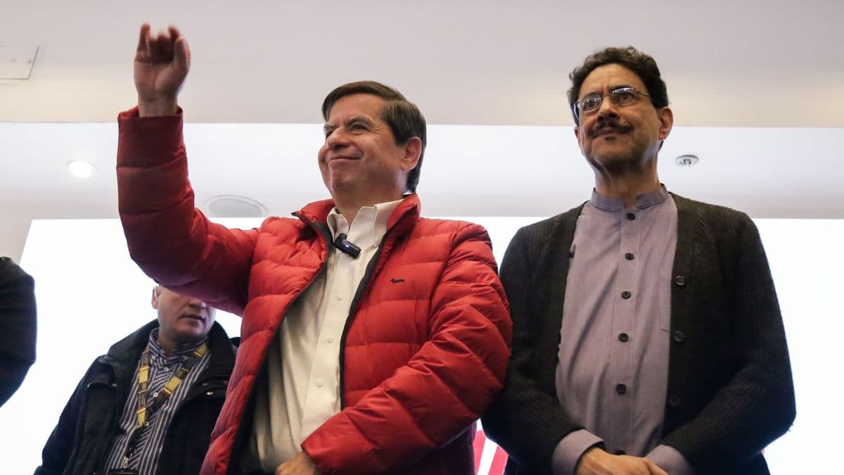 Cristo descarta constituyente en campaña de Cepeda y apuesta por un acuerdo nacional