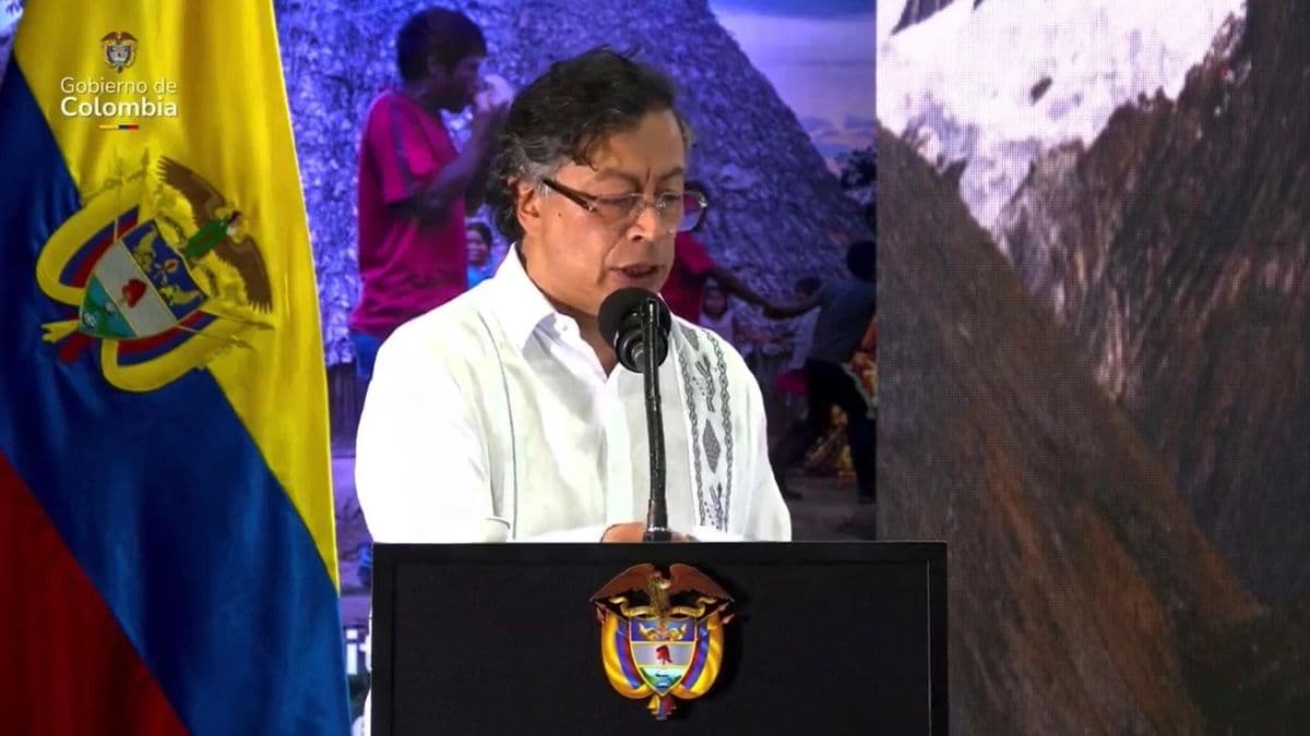 Gustavo Bolívar cuestiona si una congresista puede ordenar solos la suspensión del presidente